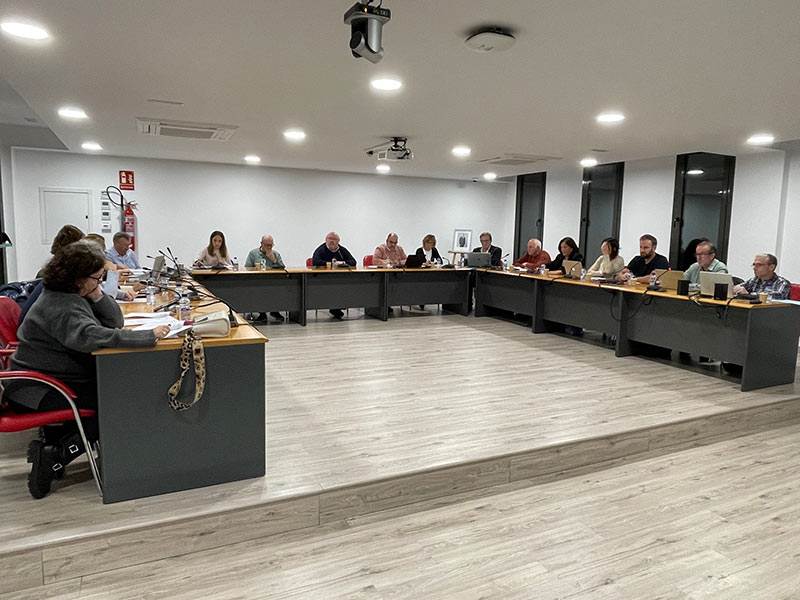 El Ple de l'Ajuntament de Calonge i Sant Antoni del mes de novembre. (Foto: Ajuntament de Calonge i Sant Antoni).