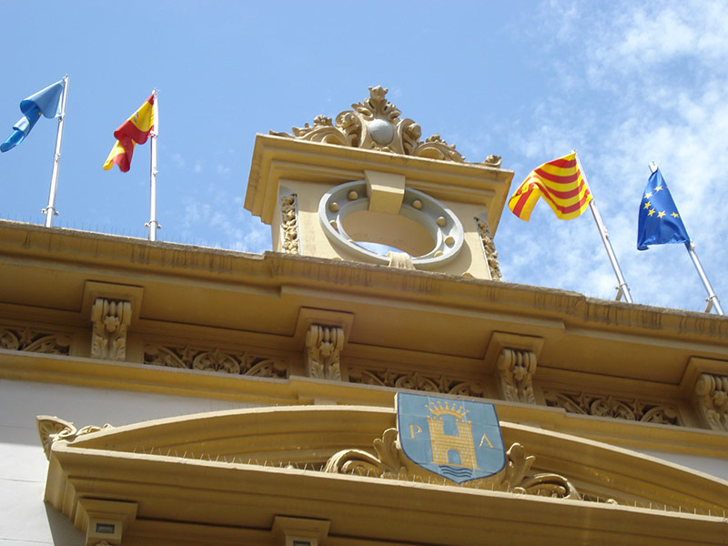 La façana de l'Ajuntament de Palamós, en una imatge d'arxiu. (Foto: Ajuntament de Palamós).