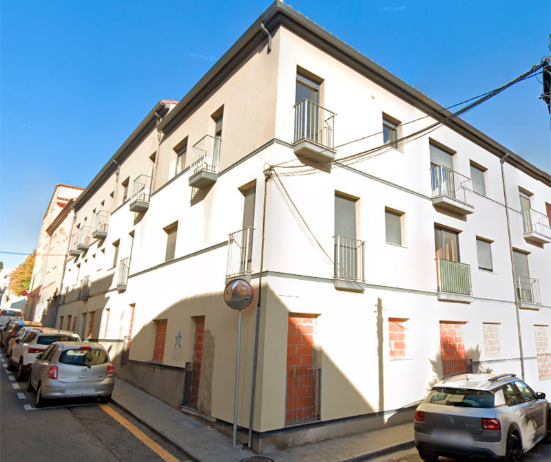 La subvenció servirà per pagar dos habitatges al carrer de Enric Lluís Roura i un altre al carrer de la Sala de Calonge.