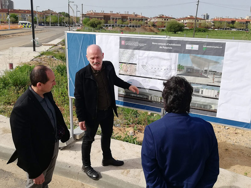 Visita institucional als terrenys on es farà la nova estació d'autobusos. (Foto: Ajuntament de Palamós).