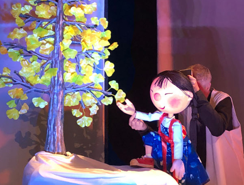 'Gingko, l'arbe de la pau', és un espectacle de la  companyia 'Fes-t'ho com vulguis' (Foto: lagorga.cat).
