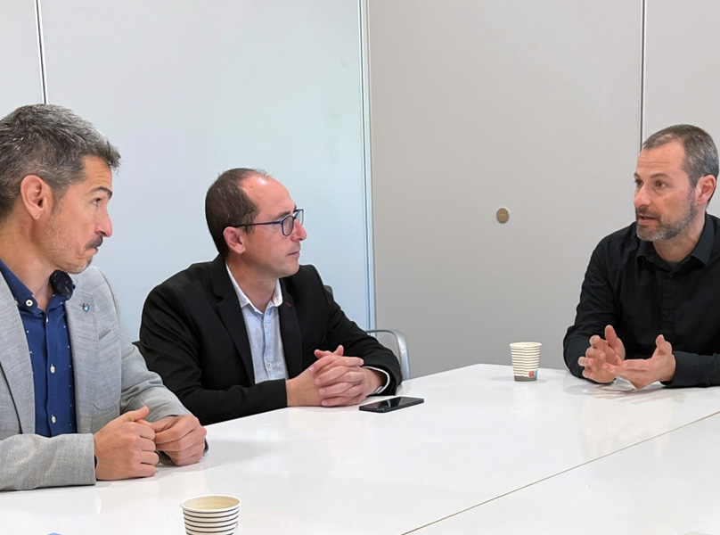 Jaume Heredia, gerent RS Girona; Lluís Puig, alcalde de Palamós; Martí Ballart, gerent d'Inversions i Patrimoni CatSalut. (Foto: gencat.cat).