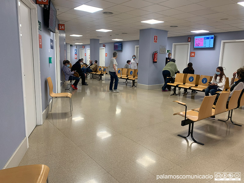 Imatge d'arxiu de la zona de consultes externes de l'hospital de Palamós.