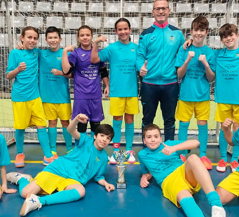 L'equip aleví de l'Star Futsal Palamós, campions de la Copa Girona 23-24. (Foto: Star Futbol Sala Palamós).