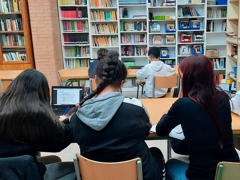 El voluntariat educatiu es va posar en marxa a Palamós l'any 2014. (Foto: Ajuntament de Palamós).
