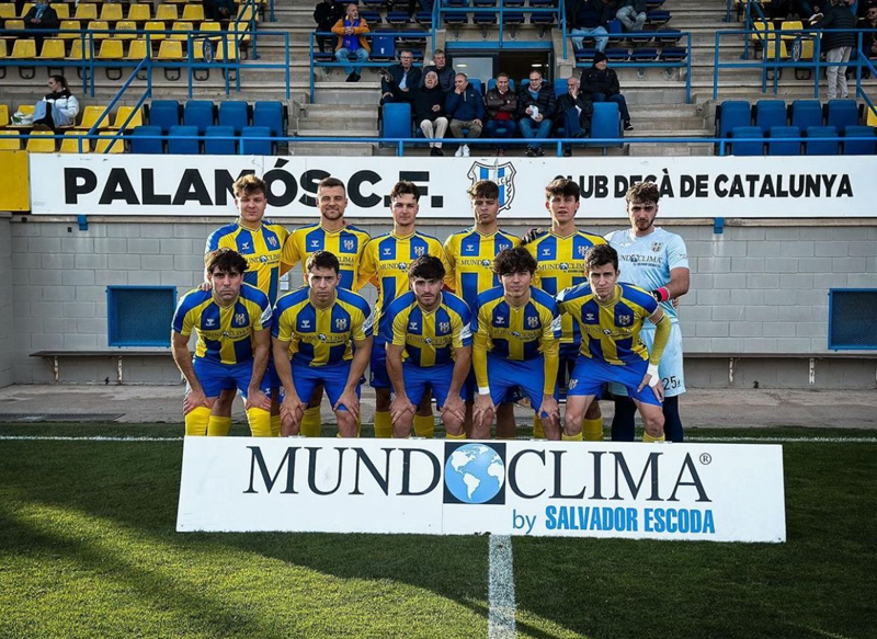 L'onze inicial del Palamós CF davant l'Altètic Lleida. (Foto: Palamós CF - Laura Heras)