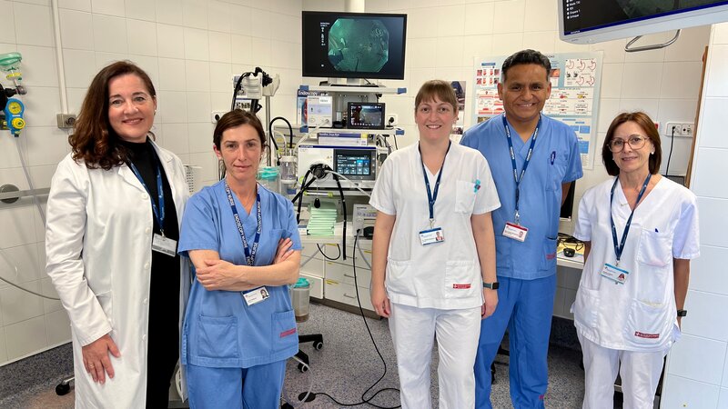 Membres de l'equio multidisciplinar del servei d'endoscòpies de l'hospital de Palamós. (Foto: SSIBE).