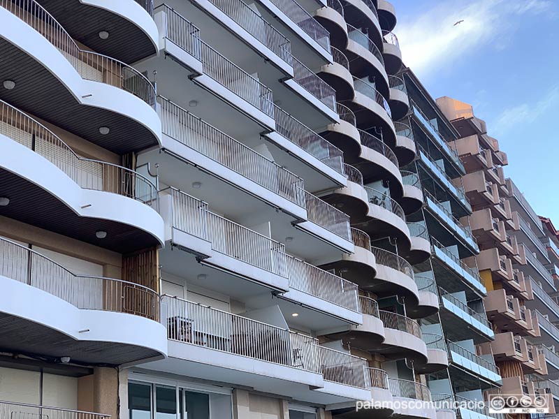 Blocs de pisos al passeig de Sant Antoni de Calonge.