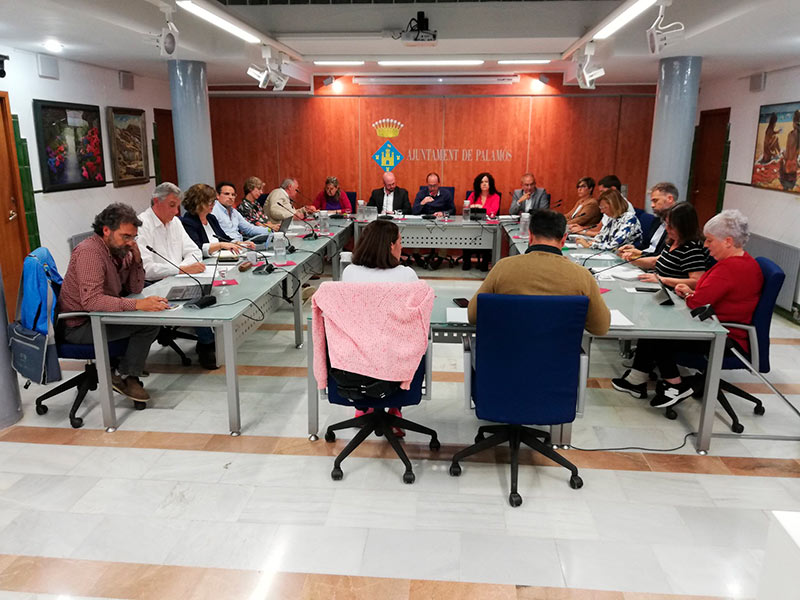 Imatge del Ple de l'Ajuntament de Palamós celebrat ahir. (Foto: Ajuntament de Palamós).