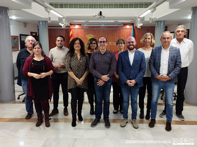 L'equip de govern de Palamós, format pels regidors i regidores d'ERC, PSC i Junts per Catalunya.