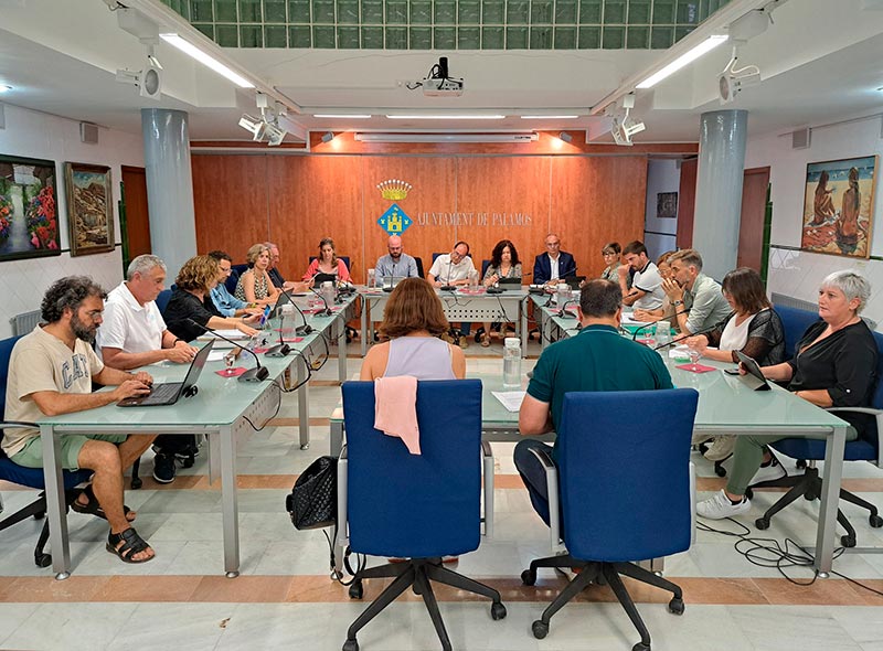 Imatge del Ple de l'Ajuntament de Palamós celebrat ahir. (Foto: Ajuntament de Palamós).