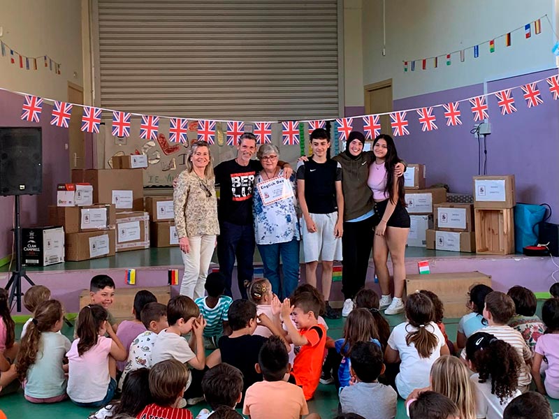 Els alumnes del IE Vila-romà van celebrar l'English Day aquest passat divendres. (Foto: IE Vila-romà).