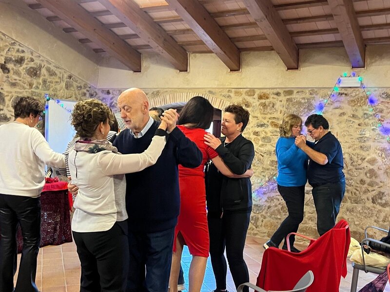 L'Hospital de Palamós ofereix tango terapèutic a dones que estan en tractament de càncer de mama. (Foto: SSIBE).