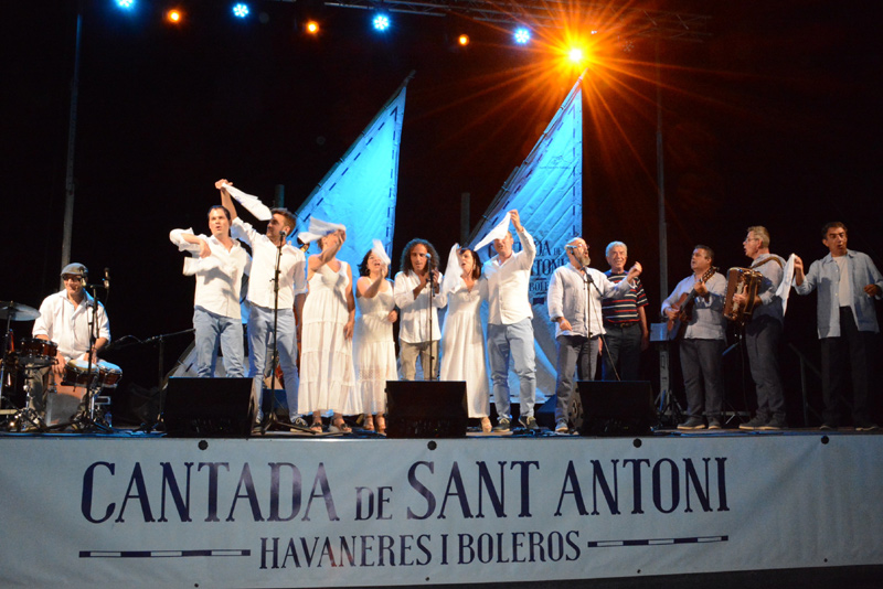 Imatge d'arxiu de la Cantada d'Havaneres i Boleros de Sant Antoni. (Foto: Ajuntament de Calonge i Sant Antoni).