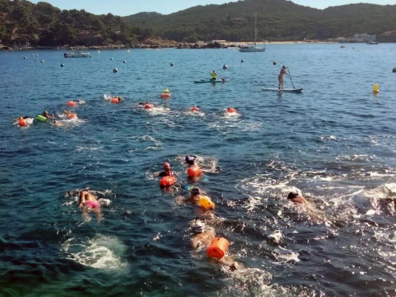 Natació en aigües obertes a la Costa Brava amb el Centre Trail Experience. (Foto: Esports Ajuntament de Palamós).