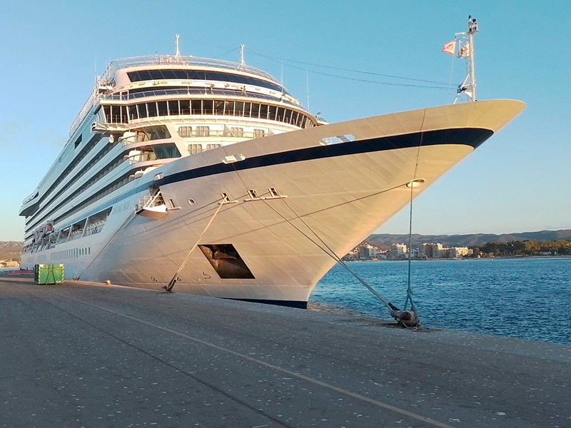 El Viking Sea en una anteriors estada al port de Palamós. (Foto: Ports de la Generalitat).