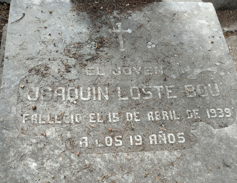 Imatge de la tomba on està enterrat Joaquim Loste. (Foto: Luís Sabugueiro)