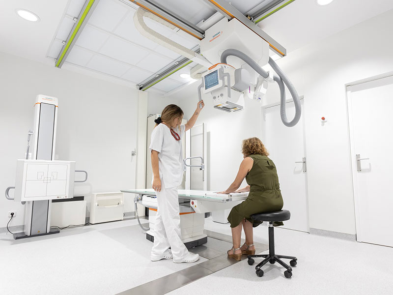 Nou equip de radiologia digital a l'Hospital de Palamós. (Foto: SSIBE).