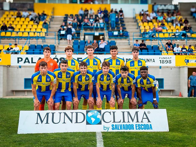 Primer onze inicial del Palamós d'aquesta temporada. (Foto: Palamós CF - Laura Heras).
