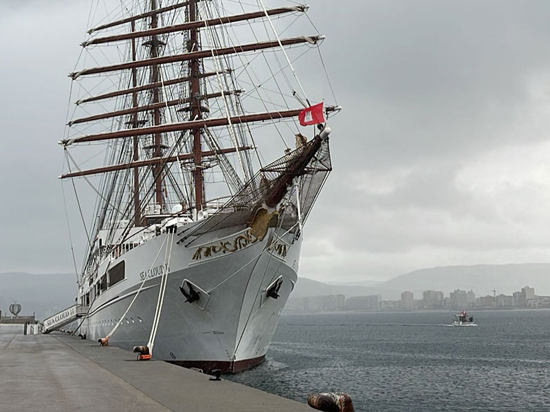 El Sea Clou II amarrat aquest matí al port de Palamós. (Foto: Turisme Palamós).