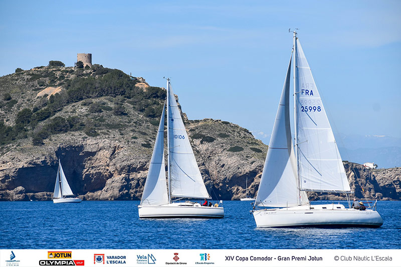 El palamosí 'Enjòlit', segon lloc provisional a la Interclubs Empordà de creuers. (Foto: Club Nàutic L'Escala).