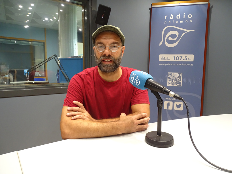 Alexan Weltz, portaveu de la CUP a l'Ajuntament de Palamós, avui a l'espai 'Preguntes'.
