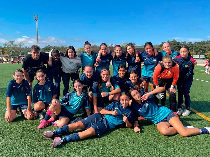 L'Escola de Futbol de Calonge i Sant Antoni disposa aquesta temporada de 8 equips femenins. (Foto: EF Calonge i Sant Antoni).