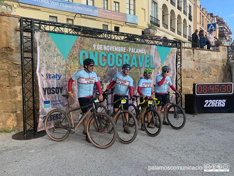 Un dels equips participants de l'Oncogravel, aquest passat dissabte a l'arribada de la prova.