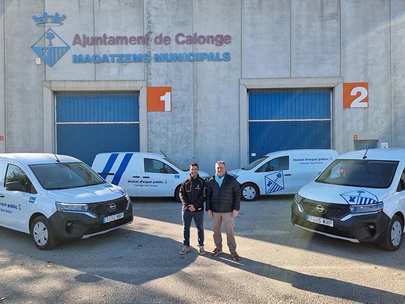Carlos Campmajó (dreta), regidor d’Espai Públic de Calonge i St Antoni, i Oriol Borràs, cap de la Unitat d’Espai Públic. (Foto: Ajuntament de Calonge)