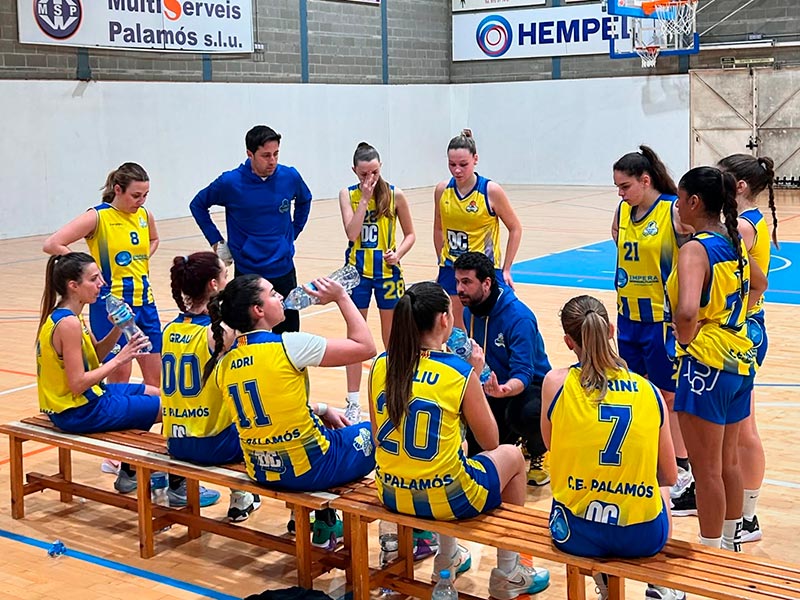 El sènior femení del CE Palamós va guanyar de 4 punts al CB Vilablareix. (Foto: CE Palamós).