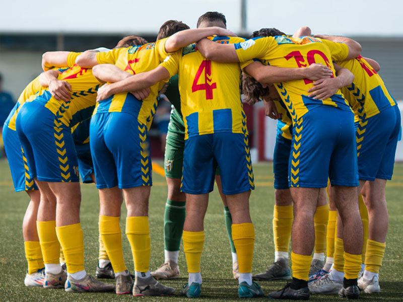 El Palamós CF buscarà demà la victòria en el derbi empordanès davant la UE Figueres. (Foto: Palamós CF - Laura Heras).