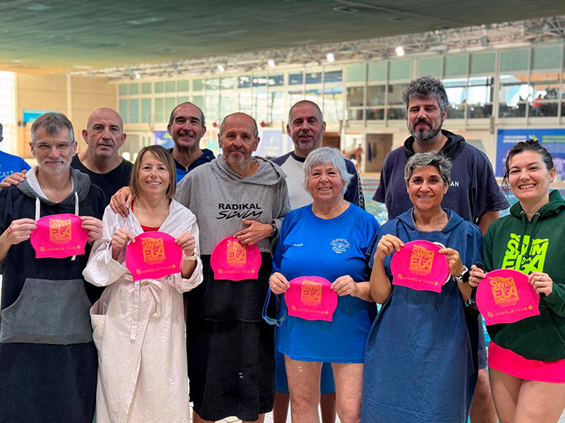 Un dels equips de relleus 100x100 que han nedat a benefici de l'Associació Swim for ELA. (Foto: CN Palamós).