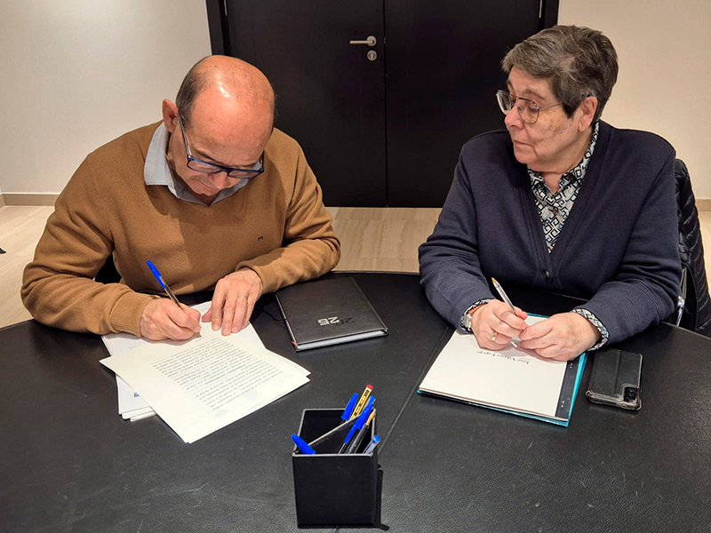 Acte de firma de l'acord entre la La Salle Catalunya i la Fundació Vedruna. (Foto: Fundació Vedruna).