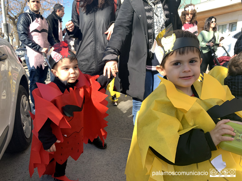 Els més menuts són els protagonistes avui a la rua infantil.