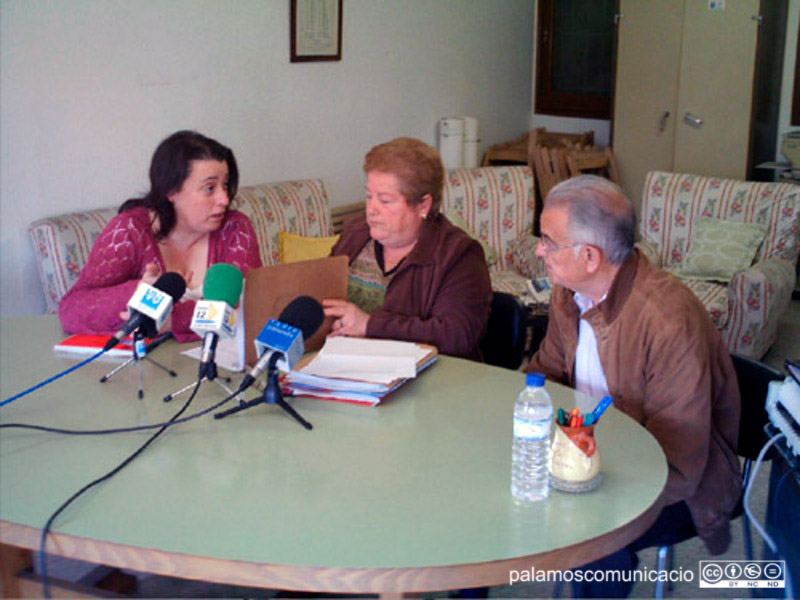 Mercè Garcia, al centre de la imatge, en la seva època de presidenta de l'Associació de Veïns de Sant Joan.