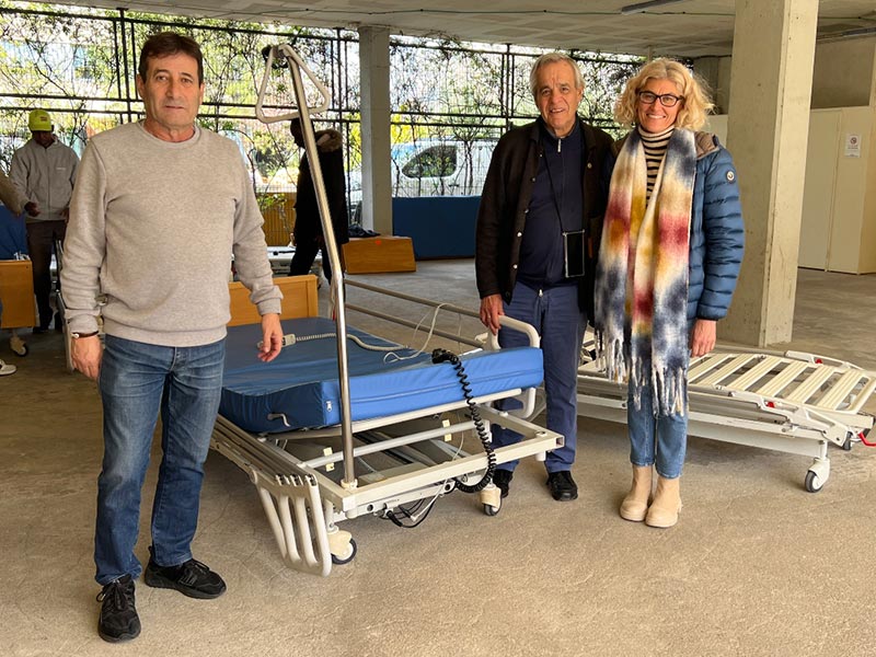 Donació de 23 llits articulats per a un hospital de Gàmbia. (Foto: SSIBE).