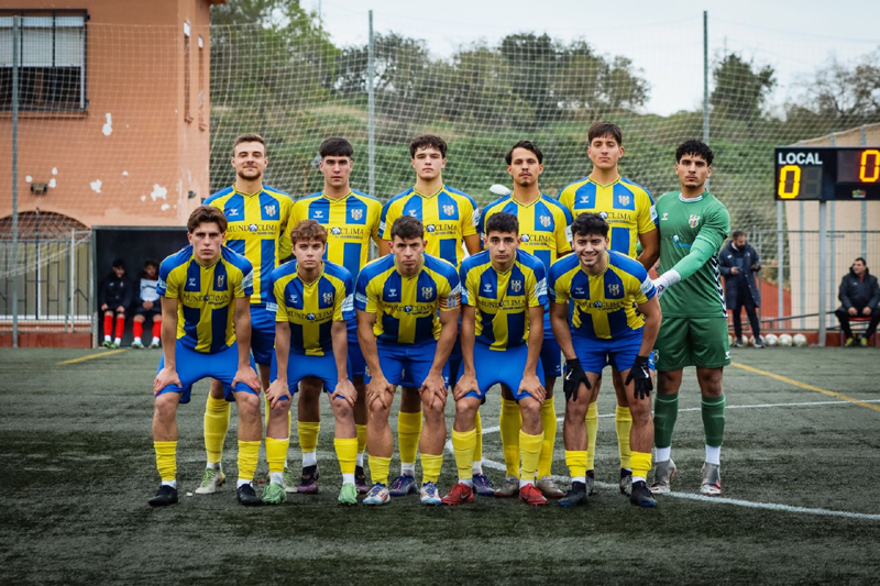 L'onze inicial del Palamós CF davant el Valls. (Foto: Palamós CF - Laura Heras)