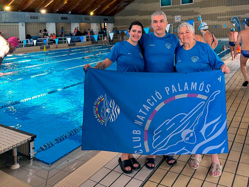 Els nedadors del Club Natació Palamós Eva Zamora, Xavier Bestús i Roser Castillo. (Foto: CN Palamós).