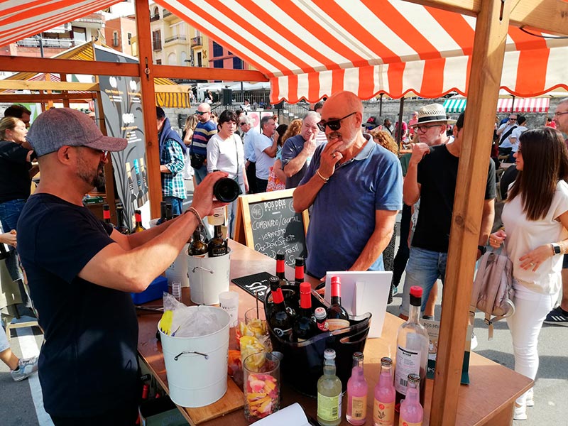 Imatge de la Mostra dels millors vermuts de Catalunya de l’edició 2023. (Foto: Ajuntament de Palamós).