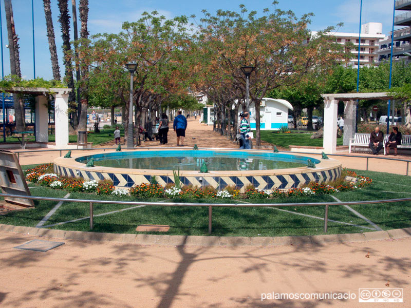 El brollador del passeig del Mar de Palamós en una imatge d'arxiu.