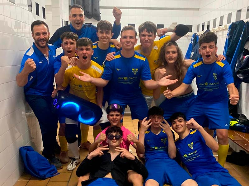 L'equip cadet del Club Futbol Sala Palamós està a un pas de guanyar la lliga. (Foto: Club Futbol Sala Palamós).