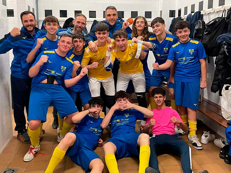 L'equip cadet del Club Futbol Sala Palamós. (Foto: Club Futbol Sala Palamós).