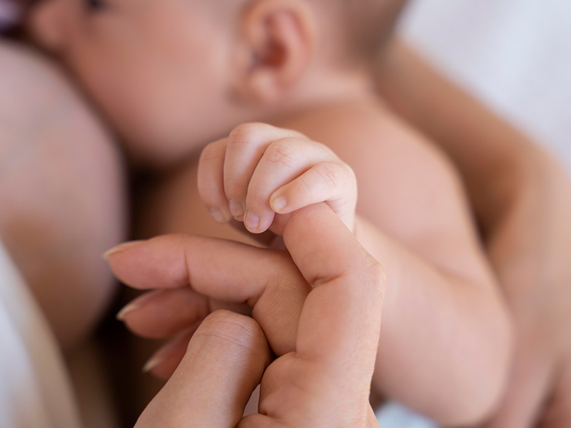Càritas organitza una activitat participativa sobre la criança dels fills. (Foto: freepik.es).