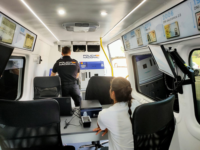 Palamós comptarà amb una unitat mòbil de la policia, on poder renovar el DNI o el passaport. (Foto; Ajuntament de Palamós).