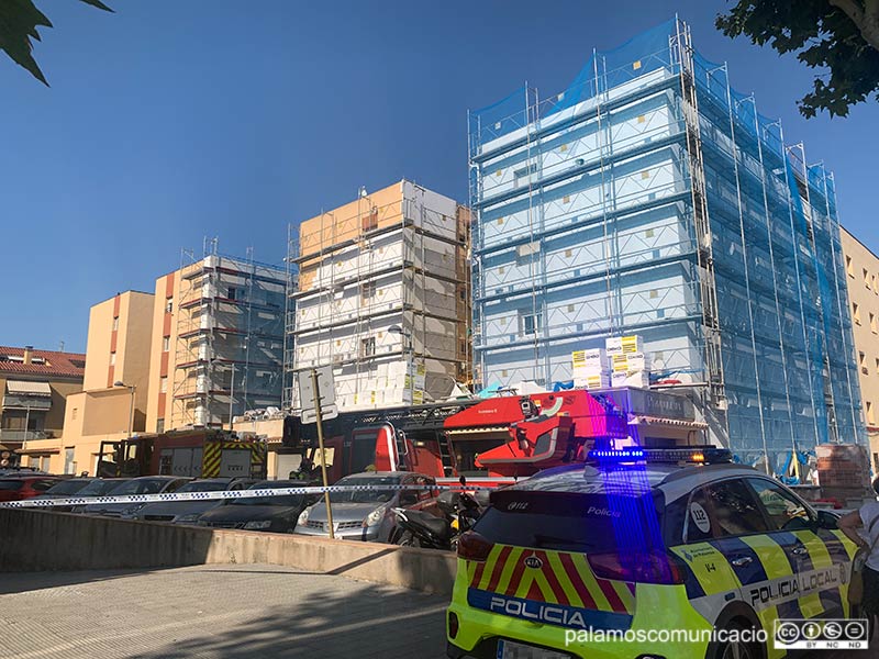L'incident va mobilitzar els Bombers de la Generalitat i la Policia Local de Palamós.