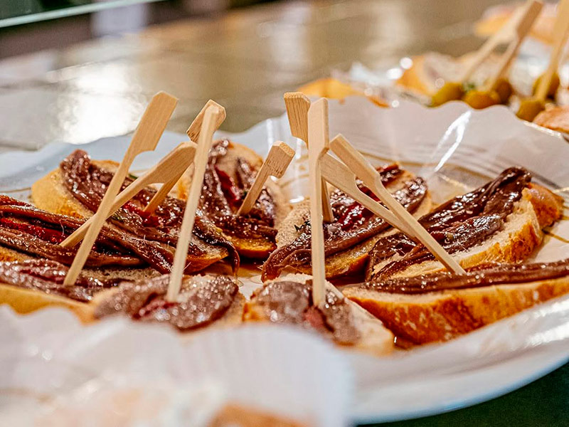 A la campanya hi participen 12 tavernes de Palamós. (Foto: Turisme Palamós).