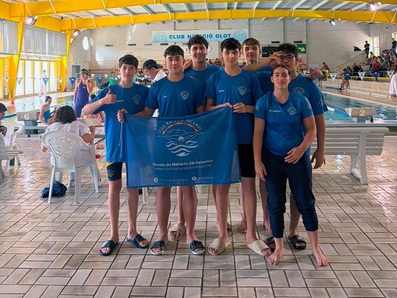 NEdadors del CN Palamós, aquest passat cap de setmana a Olot. (Foto: CN Palamós).