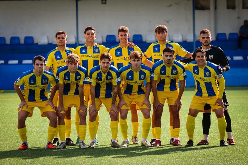 Onze inicial del Palamós en el partit disputat avui davant el Granollers. (Foto: Palamós CF - Laura Heras).