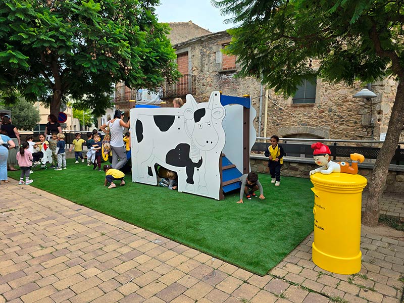 El parc dedicat a en Patufet, a la plaça de la Doma de Calonge. (Foto: Ajuntament de Calonge i Sant Antoni).