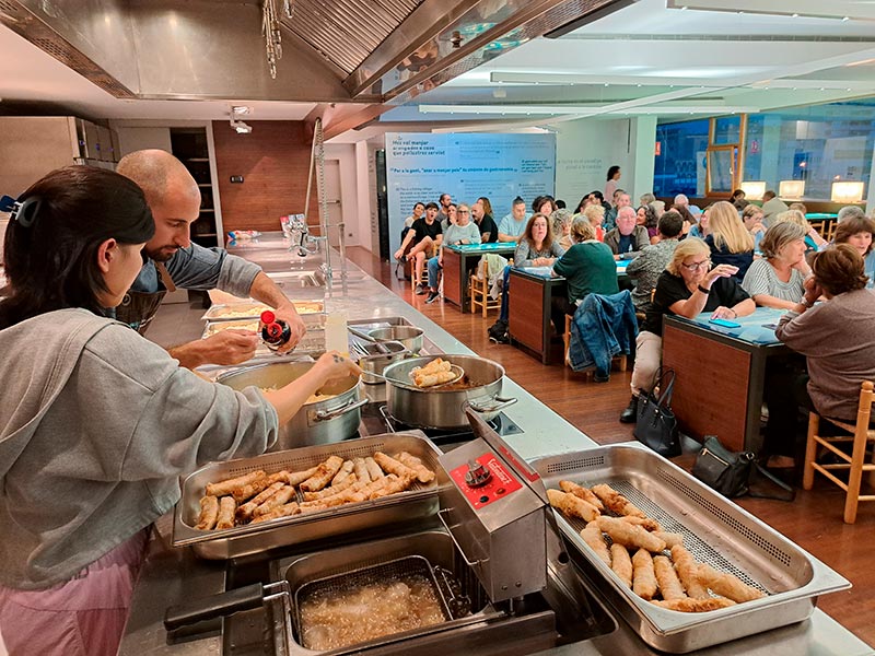 Imatge d'arxiu d'una sessió de 'Cuines del Món'. (Foto: Ajuntament de Palamós).